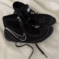 Nike Wrest Shoes