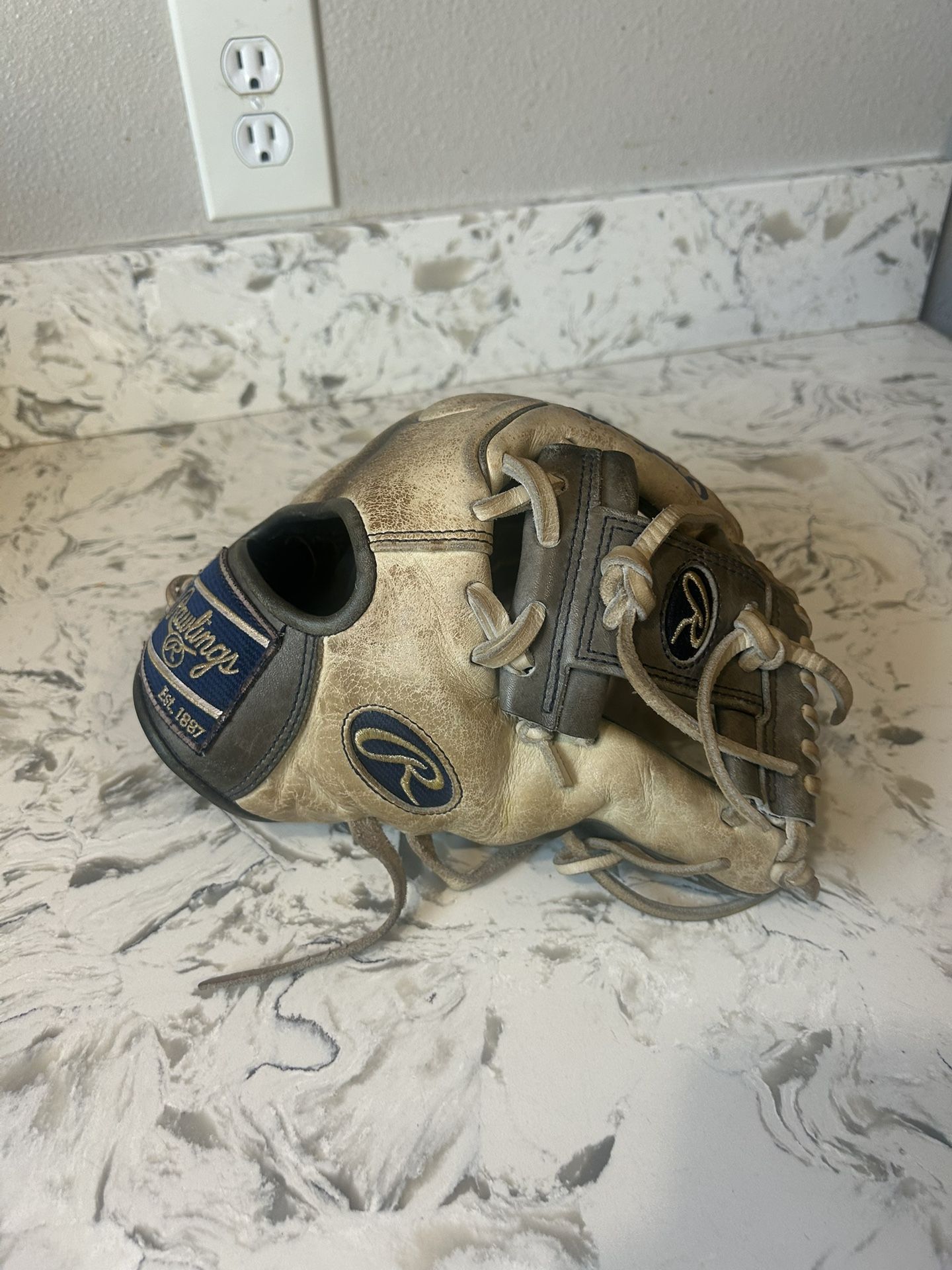 Rawlings Heart Of The Hide 