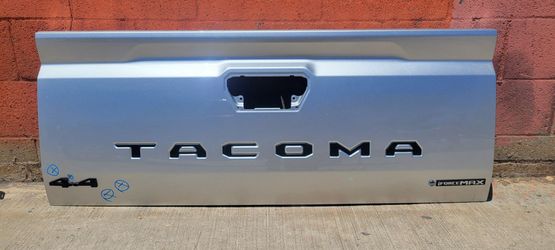 2025 toyota tacoma tail gatte