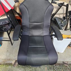 Gaming chair  on a swivel