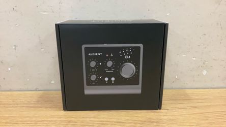 AUDIENT iD4 2IN | 2OUT AUDIO INTERFACE.