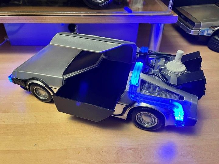 DeLorean Popcorn Bucket Back To The Future Bubble wrap N0 Deliever Must Pick Up.FIRM PRICE