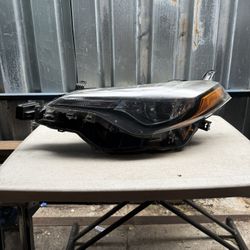 2017 2018 2019 Toyota Corolla Left Driver Side Headlight 