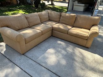 99”x99” 3 piece sectional  pet friendly $80