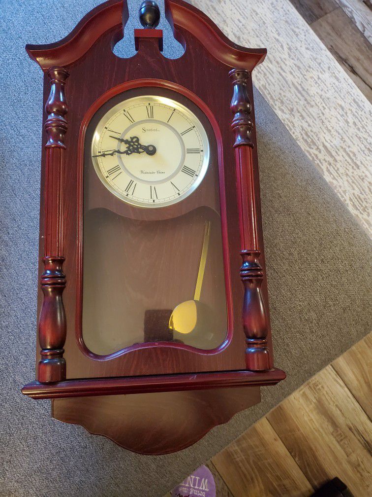 Like New Small Grandfather Clock. Chimes On The Hour.