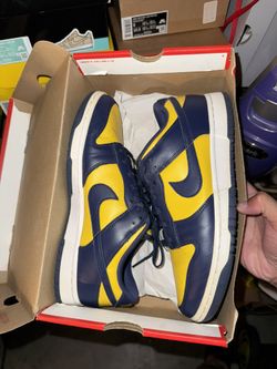 Nike dunk low Michigan  