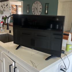 32” TV