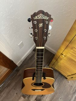 Washburn Dreadnought WD-32SW Acoustic Guitar