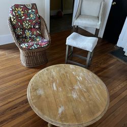 Message For Info Have Two Of Those Chairs On Left 