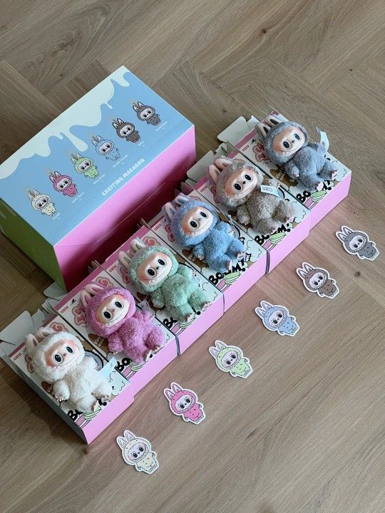 POP MART The Monsters - Tasty Macarons Vinyl Face Blind Box