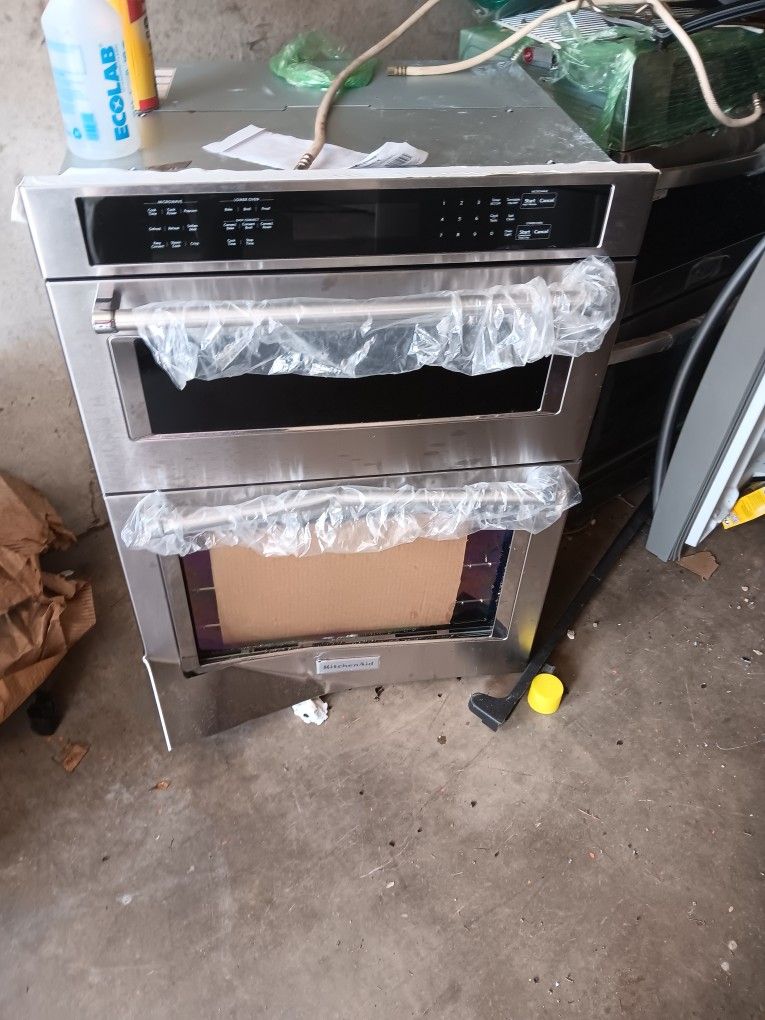 Wall Ovens 27 Amd 30 Ins New Needs Door