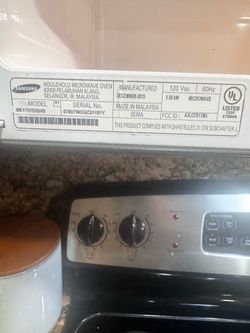 GE glass stove top with microwave Samsung