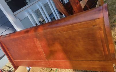 King size wood bedframe