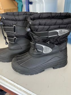 Kids snow shoes
