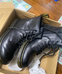 Dr Martens boots (kids)
