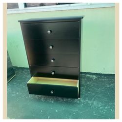 Dresser/ Five drawers dresser