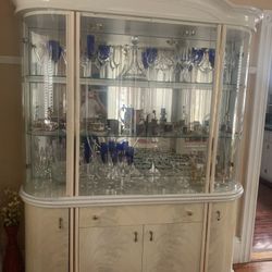Vintage Dining Set And Bedroom Set - Must Go