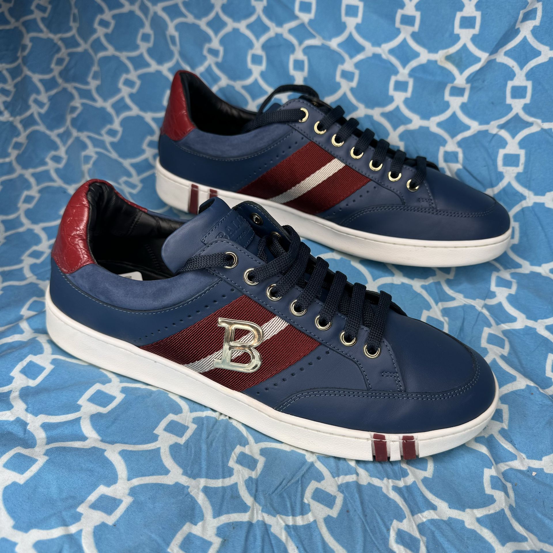 Bally Men's size Wilsy embellished leather sneakers navy blue - Main Image