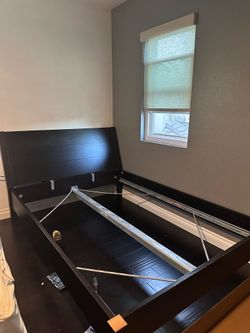Full bed. Read description.