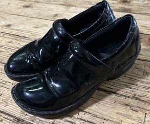 BOC Born Concepts Women's Size 7.5 Black Patent Leather Peggy Clogs
