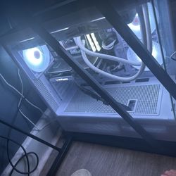 Gaming PC Nvidia RTX 4060 AMD Ryzen 7 9700x 