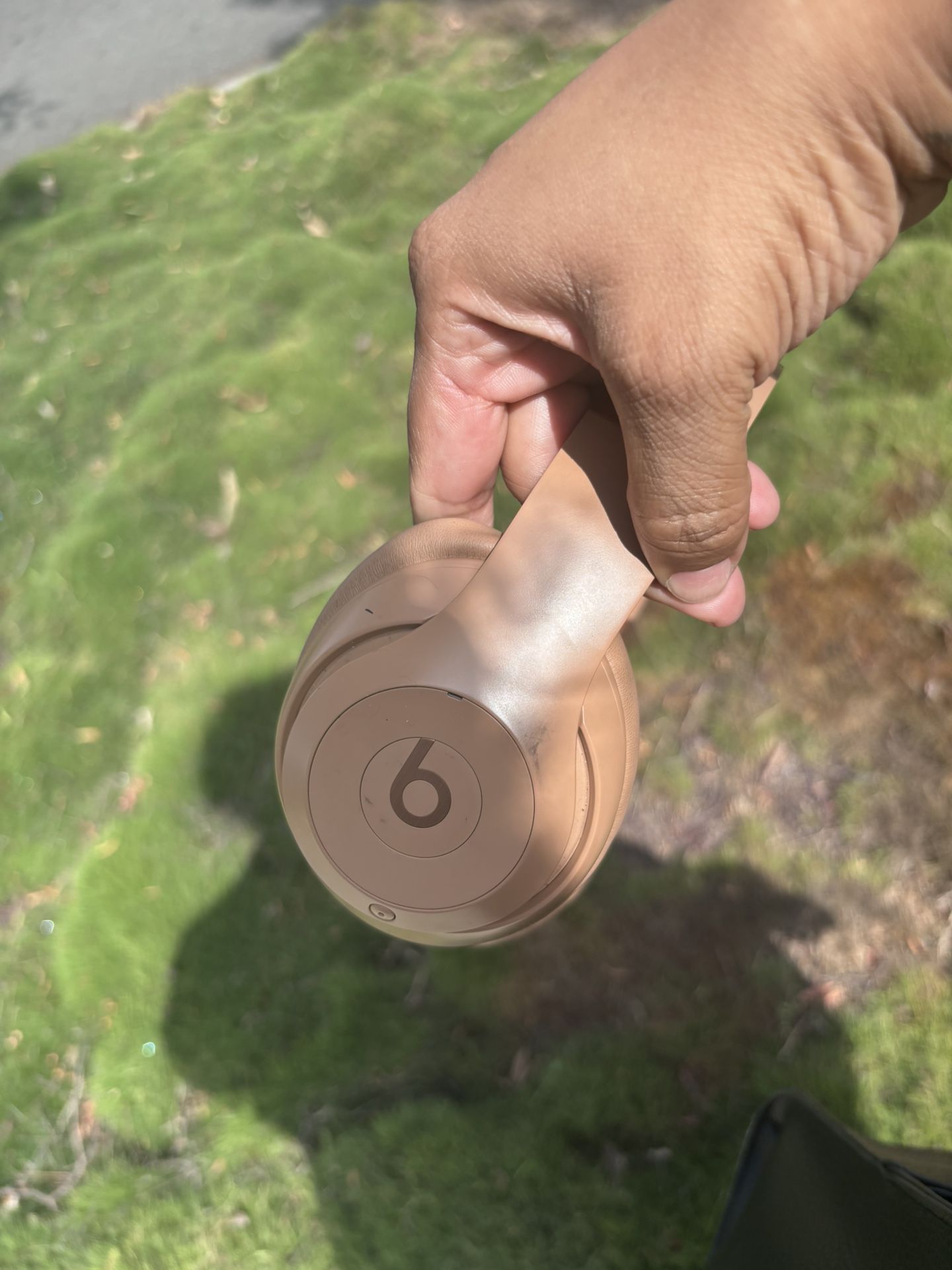 Beats Studio3 Wireless — Kim Kardashian Edition (Desert Sand)