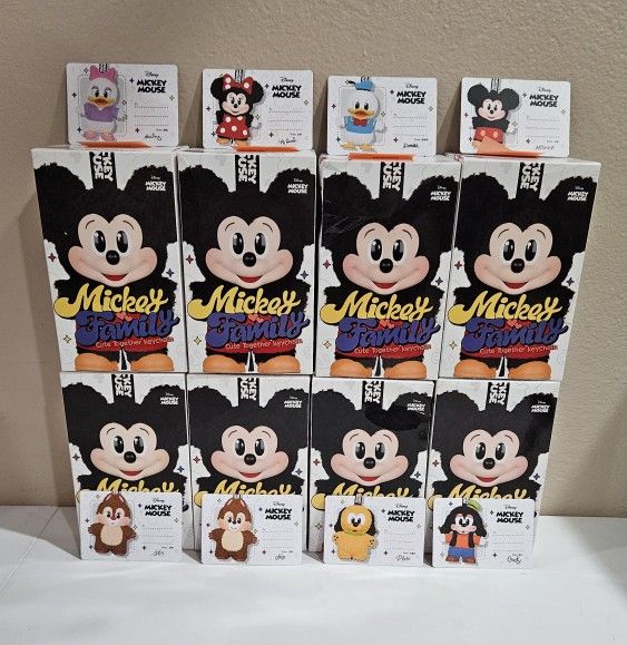 Popmart Mickey Family Cute Together 