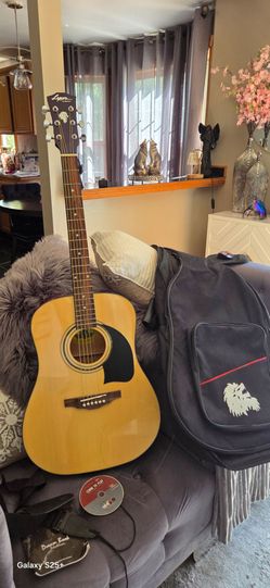 LYON BY WASHBURN  GUITAR 🎸  $100