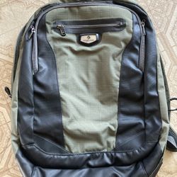 EAGLE CREEK Backpack. Mint!