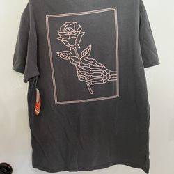 Boys Medium and XL Husky Skeleton Rose Shirt