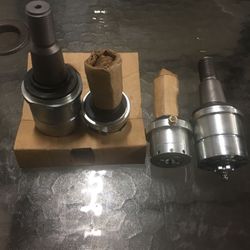 Dynatrac lower and upper ball joints