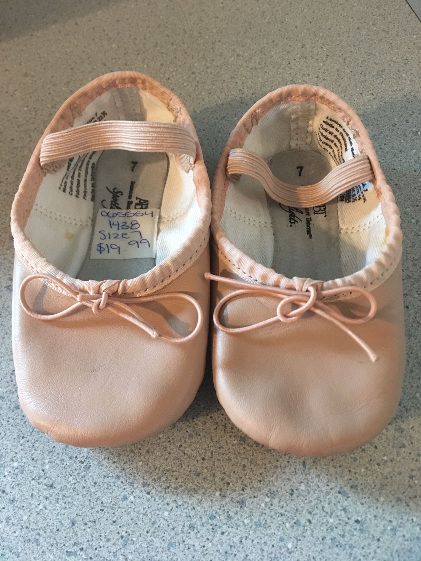 Ballet slippers size 7 toddler