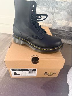 Dr. Marteens. Brand new! Size 5 boys/girls