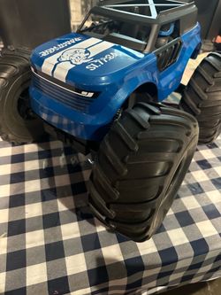 Truck, Rampage Renegade remote control off-road truck