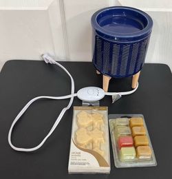 Working Bohemian Wax Candle Warmer with Cubes  just $8