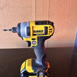 TALADRO DEWALT 