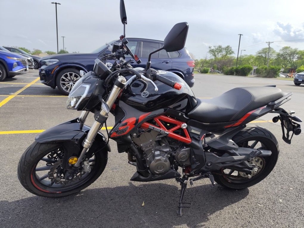 2022 Benelli 302s