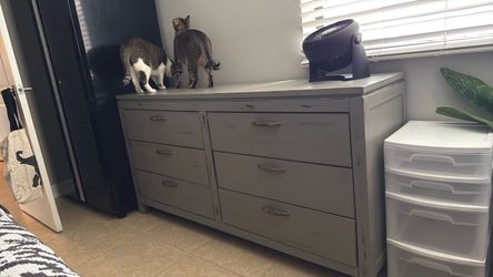 6-drawer dresser