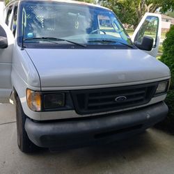2003 Ford E-150