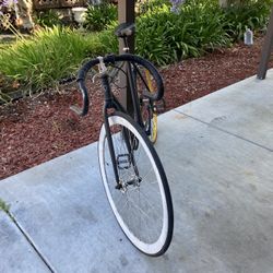 Black Race Bike Size 26 In