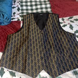 Super cute vest Men brand new has pockets covered in candy canes cute for Christmas size 3X can fit a 2X as well