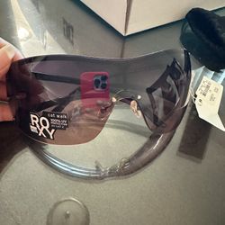 ROXY Cat Walk Sunglasses New