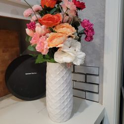 White 10 Inch Amaranth Vase