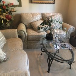 Sofa set with glass table and glass stand 