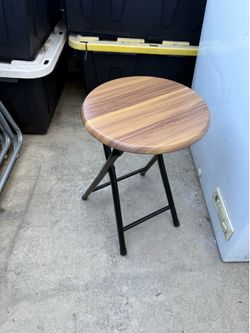 Small stool. Foldable. Selling for $5