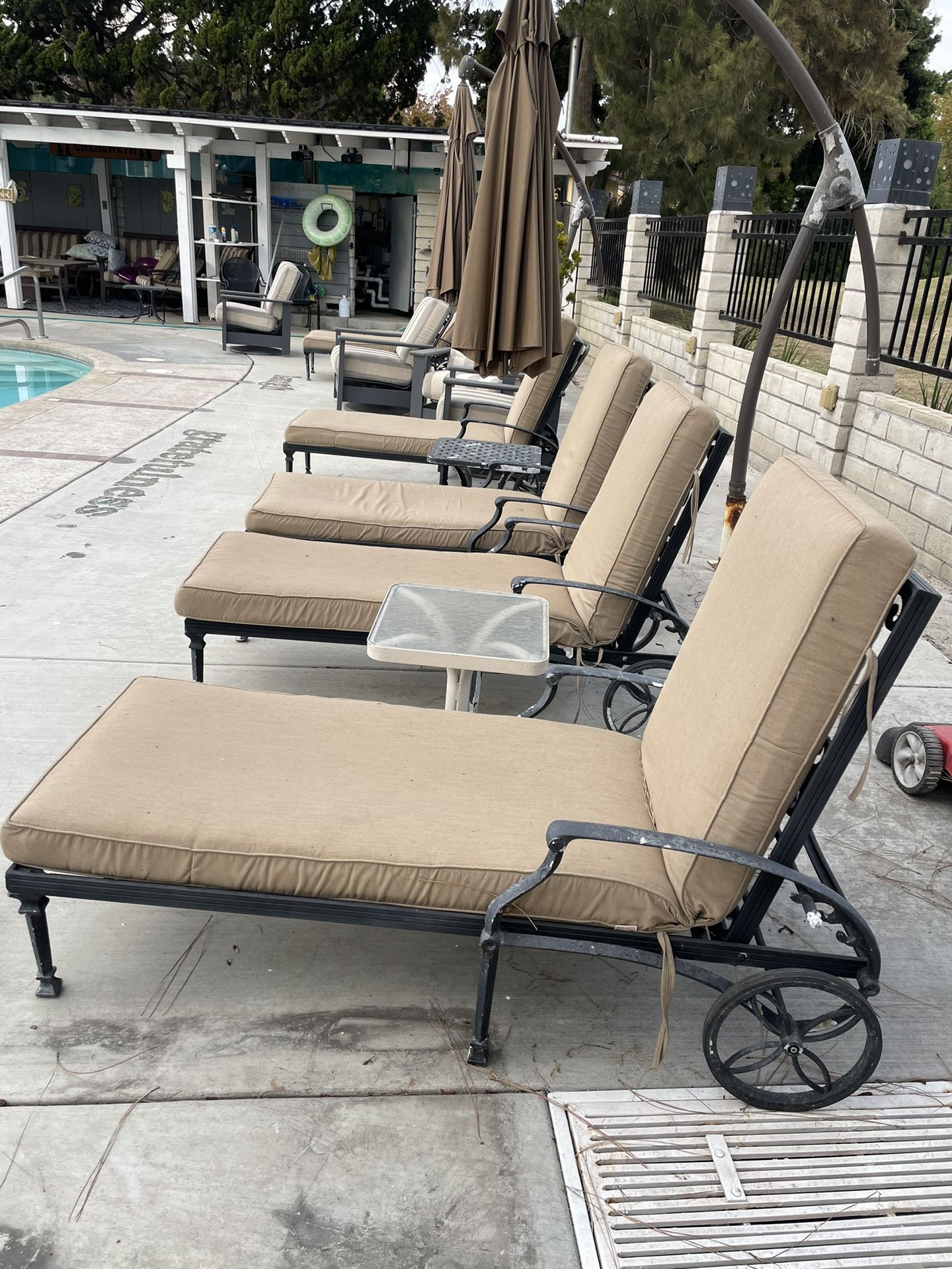 Beautiful Lounge Chaise With Cushions for Sale in Bonita, CA OfferUp