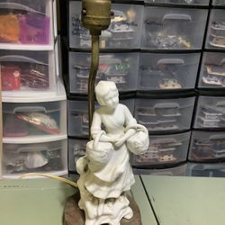 Vintage Lady Porcelain Lamp