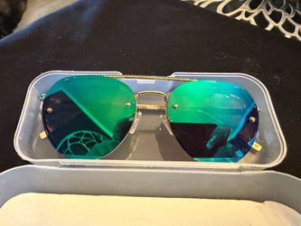 Beautiful women sunglasses two tone color lenses