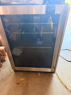 Mini fridge