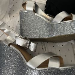 New Nine West Platforms 8 Glitter